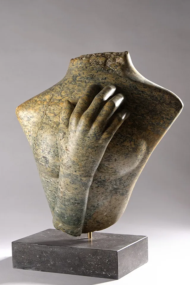 Hart – serpentijn sculptuur van Anne Veldt